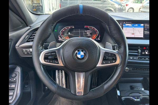 BMW 1-serie 118d High Executive | M Pakket | Shadow Line | Apple Carplay | Achterruitrijcamera