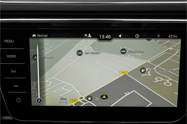 Škoda Superb Combi 1.4 TSI iV Laurin & Klement Pano ACC Trekhaak