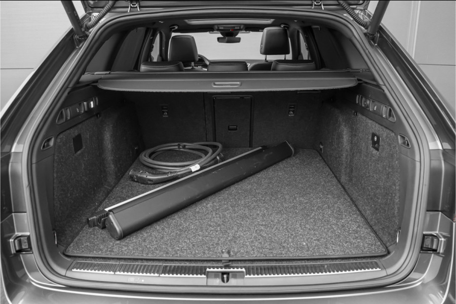 Škoda Superb Combi 1.4 TSI iV Laurin & Klement Pano ACC Trekhaak
