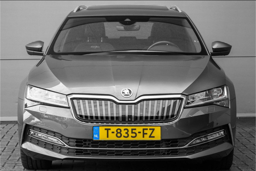 Škoda Superb Combi 1.4 TSI iV Laurin & Klement Pano ACC Trekhaak