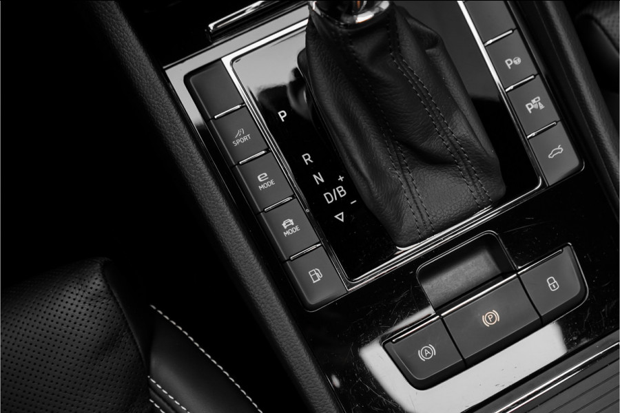 Škoda Superb Combi 1.4 TSI iV Laurin & Klement Pano ACC Trekhaak