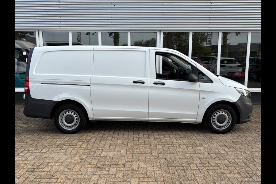 Mercedes-Benz Vito 111 CDI Lang | Trekhaak | 3 Zitplaatsen | Bluetooth | Airco