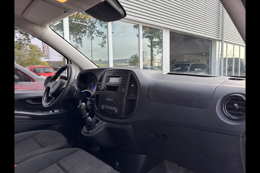 Mercedes-Benz Vito 111 CDI Lang | Trekhaak | 3 Zitplaatsen | Bluetooth | Airco