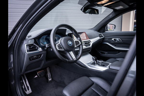 BMW 3 Serie Touring 320e High Executive M-Sport l Pano l ACC | Trekhaak l 360cam l ACC