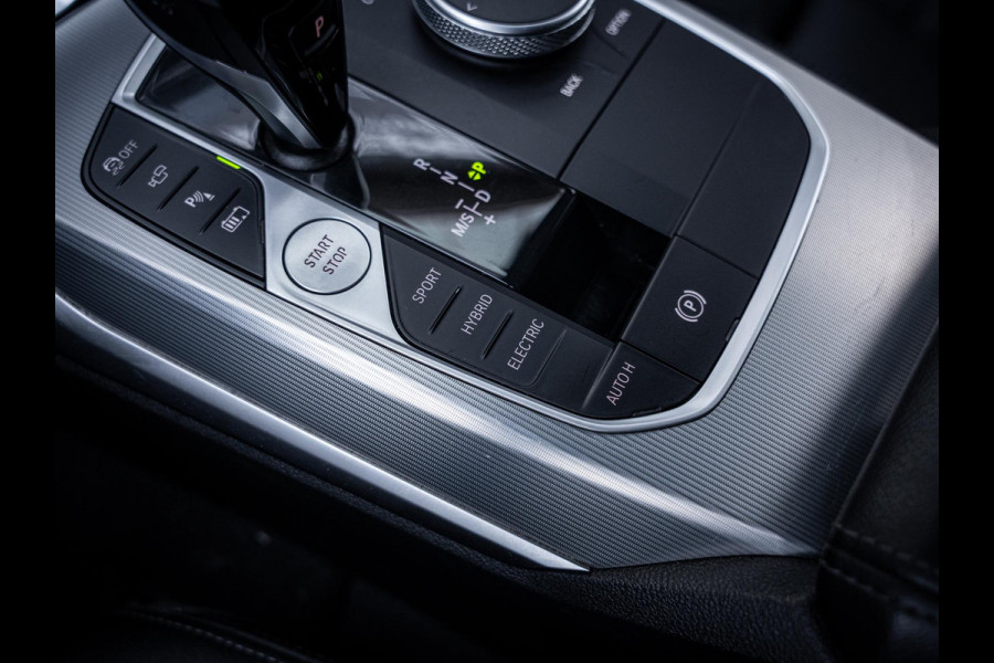 BMW 3 Serie Touring 320e High Executive M-Sport l Pano l ACC | Trekhaak l 360cam l ACC