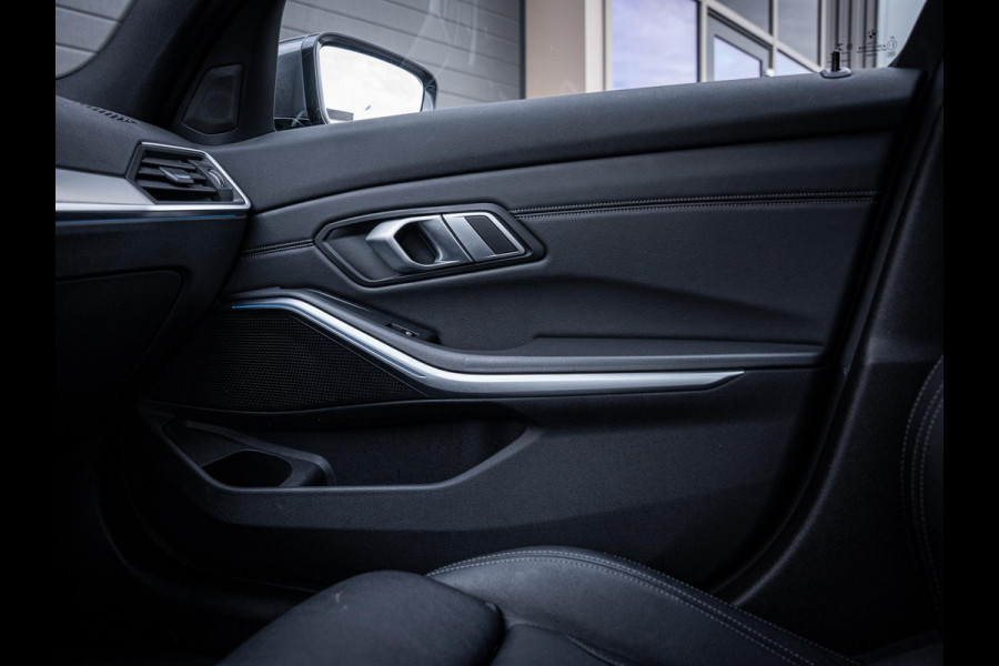 BMW 3 Serie Touring 320e High Executive M-Sport l Pano l ACC | Trekhaak l 360cam l ACC