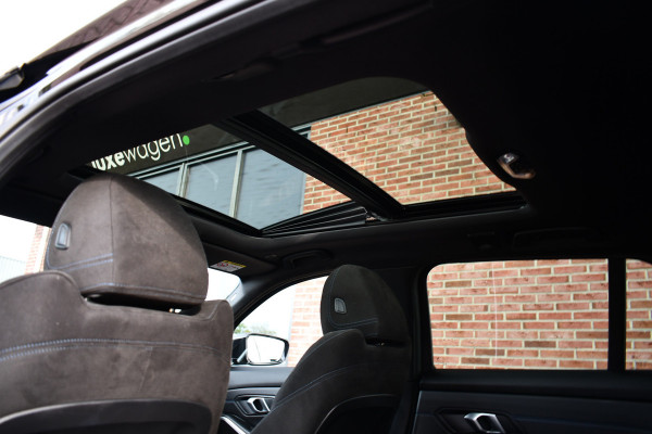 BMW 3 Serie Touring 330e xDrive LCI-2 Pano El-zetels HUD 360-cam Trekhaak