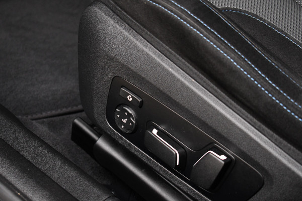 BMW 3 Serie Touring 330e xDrive LCI-2 Pano El-zetels HUD 360-cam Trekhaak
