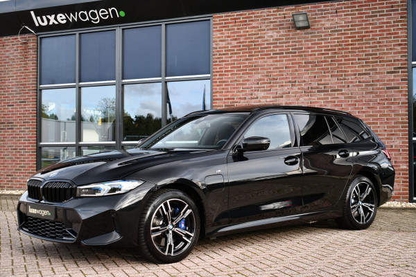 BMW 3 Serie Touring 330e xDrive LCI-2 Pano El-zetels HUD 360-cam Trekhaak