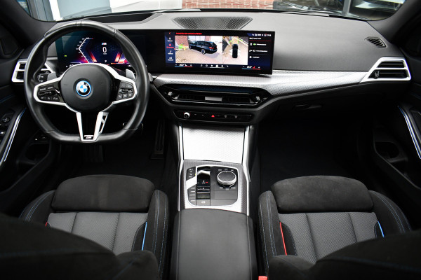 BMW 3 Serie Touring 330e xDrive LCI-2 Pano El-zetels HUD 360-cam Trekhaak