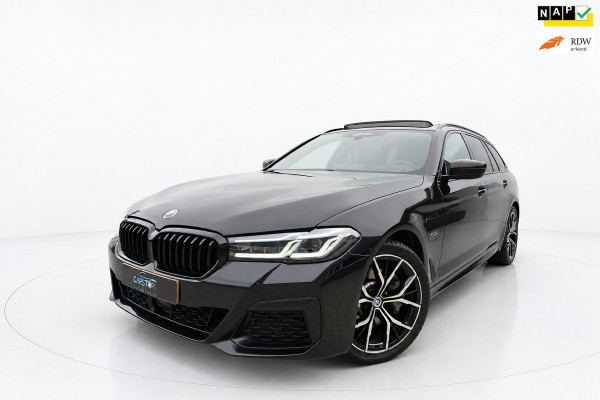BMW 5 Serie Touring 530e M SPORT PANO LASER SFEER H&K HUD