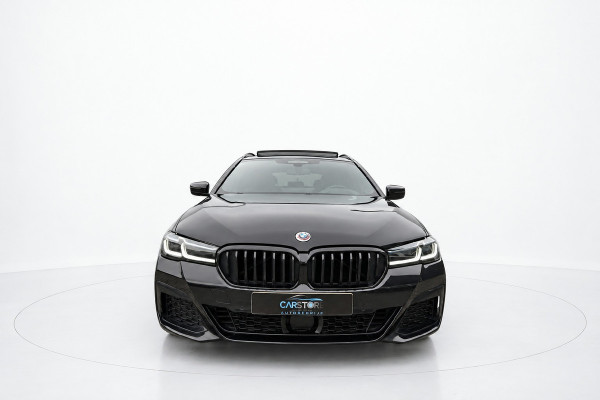 BMW 5 Serie Touring 530e M SPORT PANO LASER SFEER H&K HUD