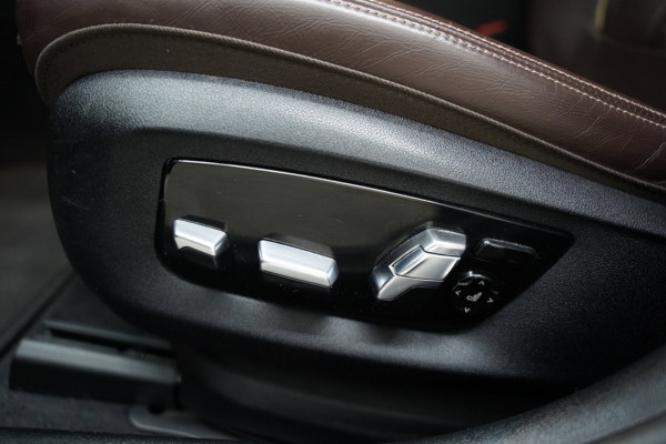 BMW 5 Serie Touring 530e M SPORT PANO LASER SFEER H&K HUD