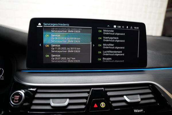 BMW 5 Serie Touring 530e M SPORT PANO LASER SFEER H&K HUD