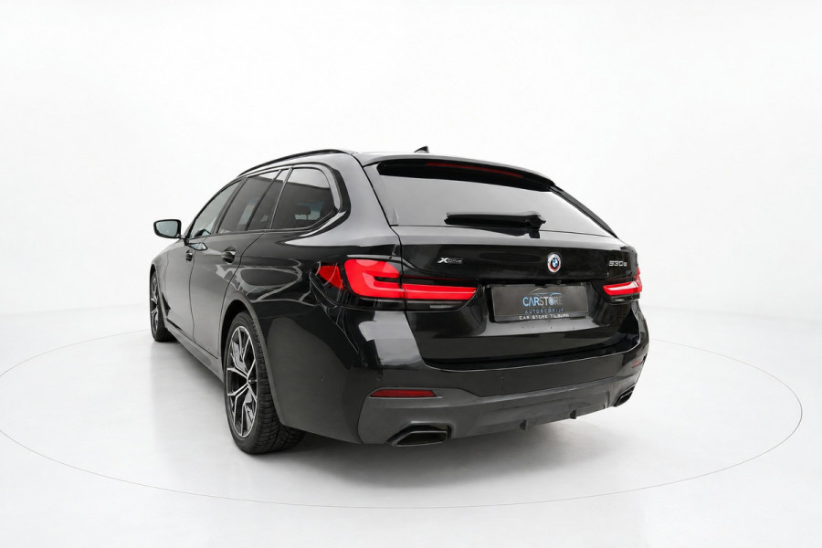 BMW 5 Serie Touring 530e M SPORT PANO LASER SFEER H&K HUD