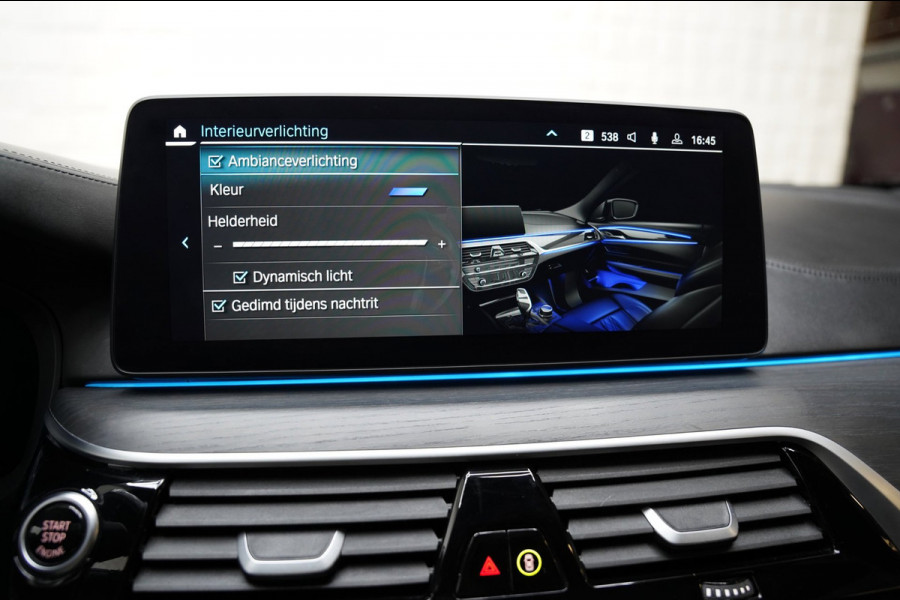 BMW 5 Serie Touring 530e M SPORT PANO LASER SFEER H&K HUD