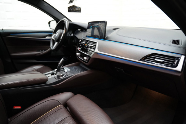 BMW 5 Serie Touring 530e M SPORT PANO LASER SFEER H&K HUD
