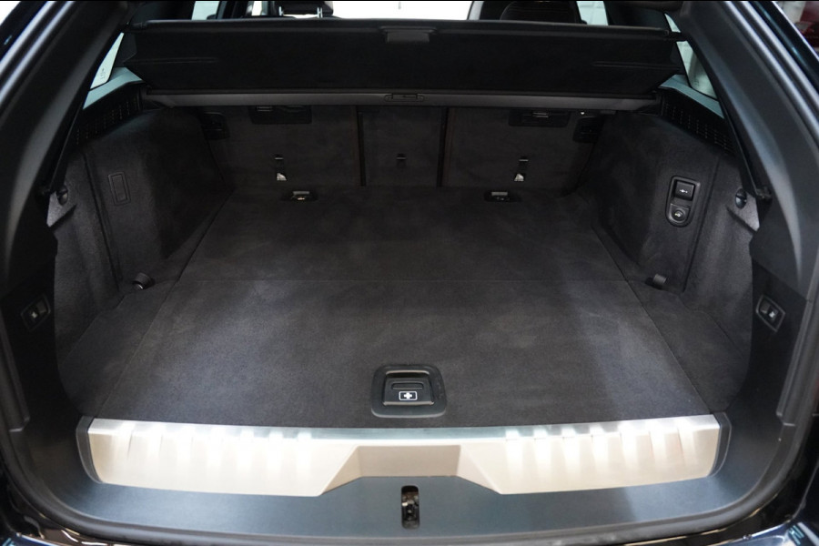 BMW 5 Serie Touring 530e M SPORT PANO LASER SFEER H&K HUD