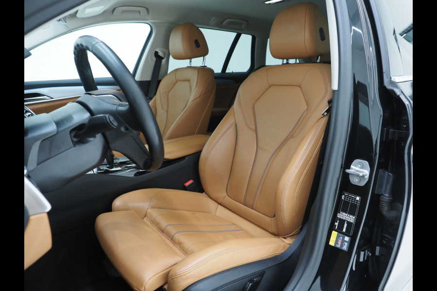 BMW 5 Serie Touring 520e | Leder | HUD | Keyless | 360 | Sfeerlicht | Dodehoek | Stoelverwarming | Carplay
