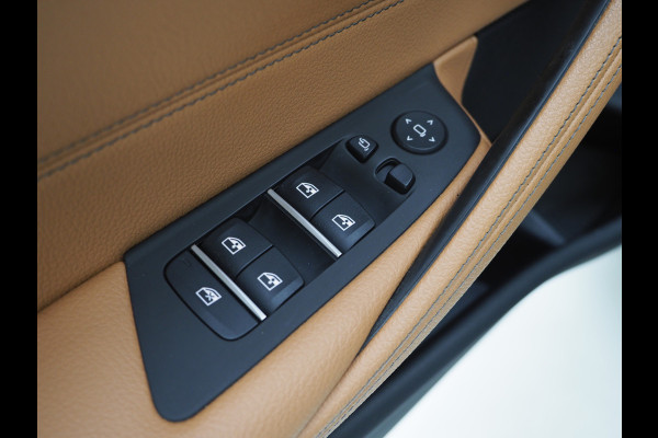 BMW 5 Serie Touring 520e | Leder | HUD | Keyless | 360 | Sfeerlicht | Dodehoek | Stoelverwarming | Carplay