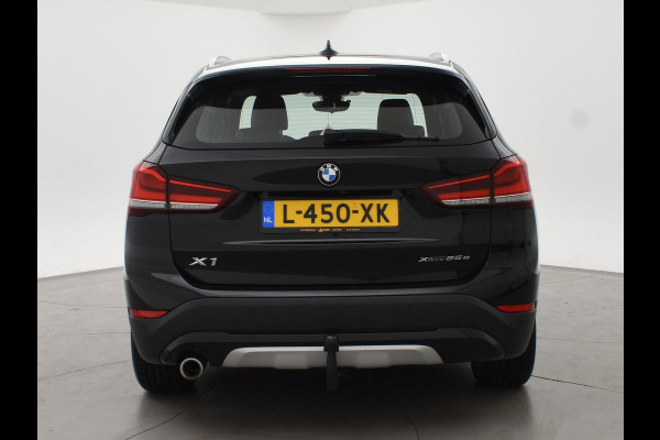 BMW X1 xDrive25e 220 PK BUSINESS EDITION + TREKHAAK | HEAD-UP | SFEERVERL. | CAMERA | STOELVERW.