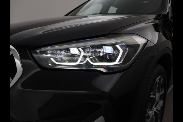 BMW X1 xDrive25e 220 PK BUSINESS EDITION + TREKHAAK | HEAD-UP | SFEERVERL. | CAMERA | STOELVERW.