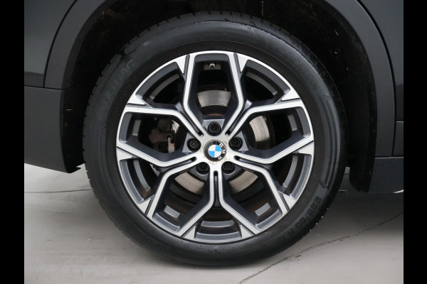 BMW X1 xDrive25e 220 PK BUSINESS EDITION + TREKHAAK | HEAD-UP | SFEERVERL. | CAMERA | STOELVERW.