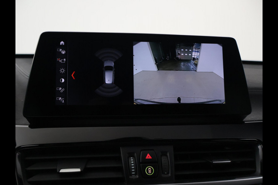 BMW X1 xDrive25e 220 PK BUSINESS EDITION + TREKHAAK | HEAD-UP | SFEERVERL. | CAMERA | STOELVERW.