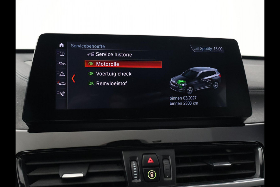 BMW X1 xDrive25e 220 PK BUSINESS EDITION + TREKHAAK | HEAD-UP | SFEERVERL. | CAMERA | STOELVERW.