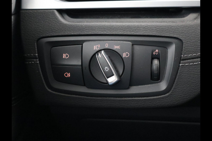 BMW X1 xDrive25e 220 PK BUSINESS EDITION + TREKHAAK | HEAD-UP | SFEERVERL. | CAMERA | STOELVERW.