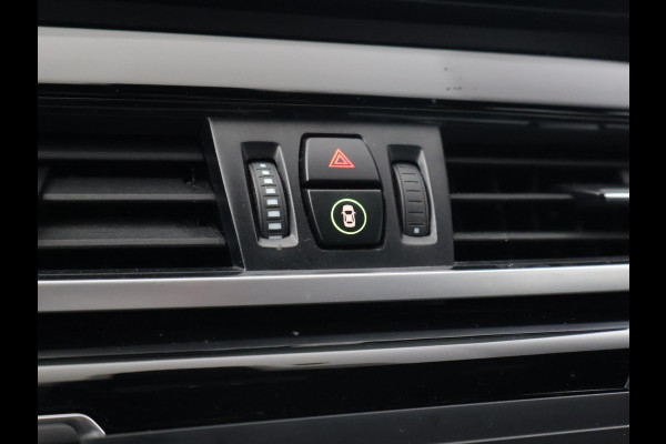 BMW X1 xDrive25e 220 PK BUSINESS EDITION + TREKHAAK | HEAD-UP | SFEERVERL. | CAMERA | STOELVERW.