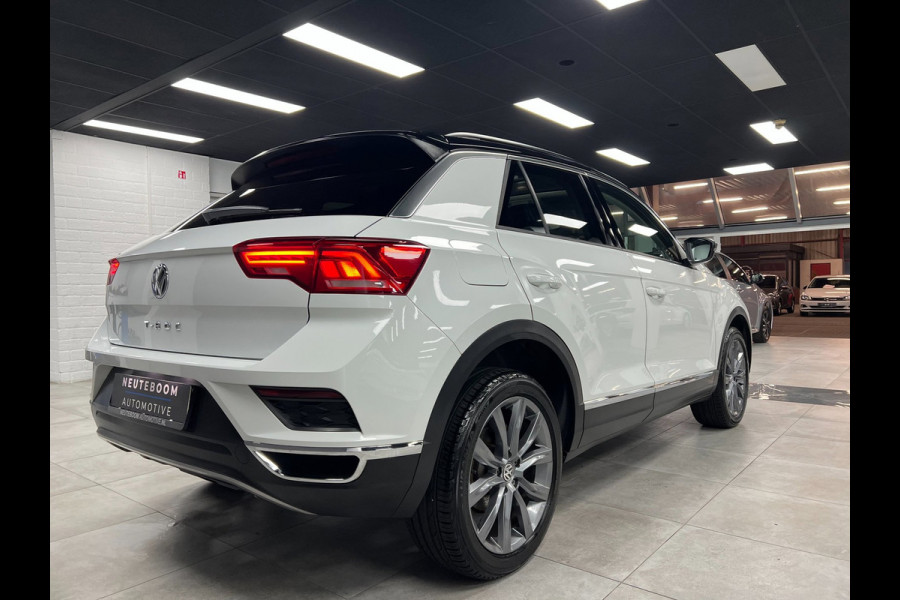 Volkswagen T-Roc 1.5 TSI | ACC | Camera | Pano | Virtual