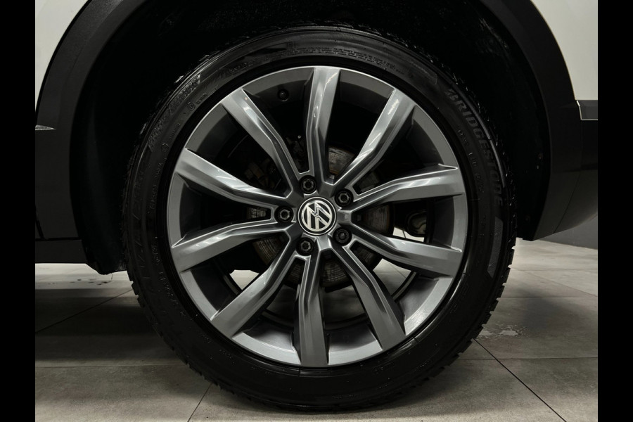 Volkswagen T-Roc 1.5 TSI | ACC | Camera | Pano | Virtual