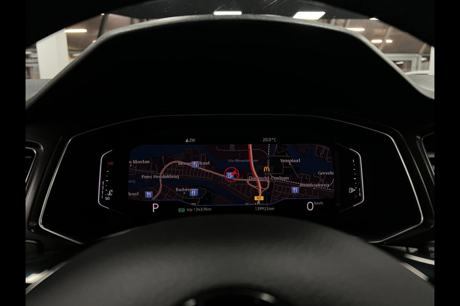 Volkswagen T-Roc 1.5 TSI | ACC | Camera | Pano | Virtual