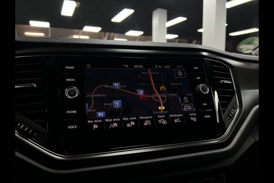 Volkswagen T-Roc 1.5 TSI | ACC | Camera | Pano | Virtual