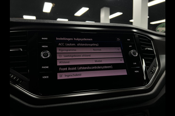 Volkswagen T-Roc 1.5 TSI | ACC | Camera | Pano | Virtual
