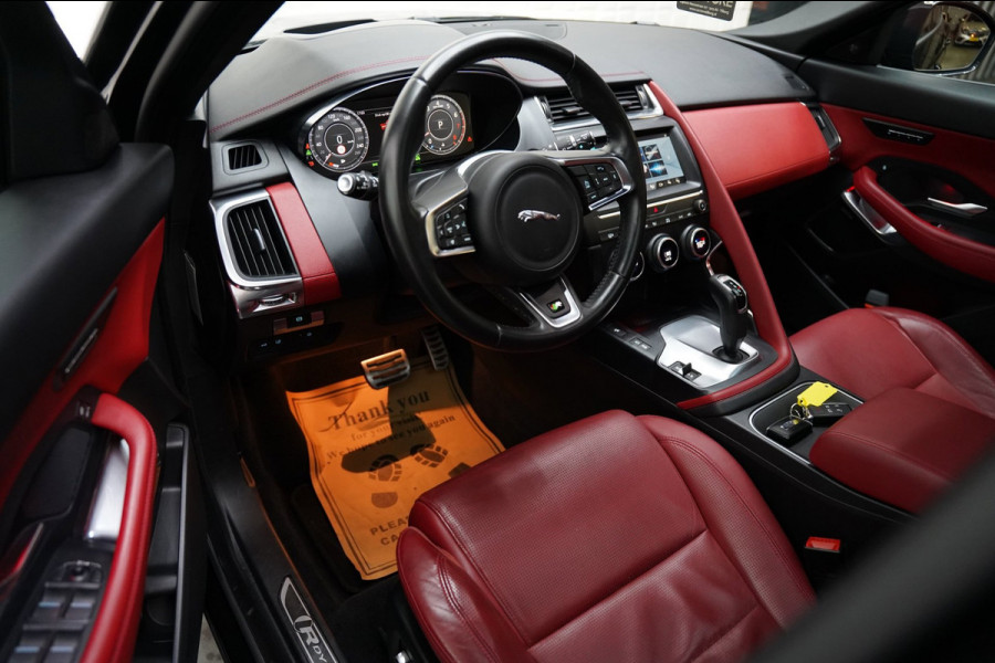 Jaguar E-Pace 2.0 P300 AWD R-Dynamic HSE PANO SFEER TREKH