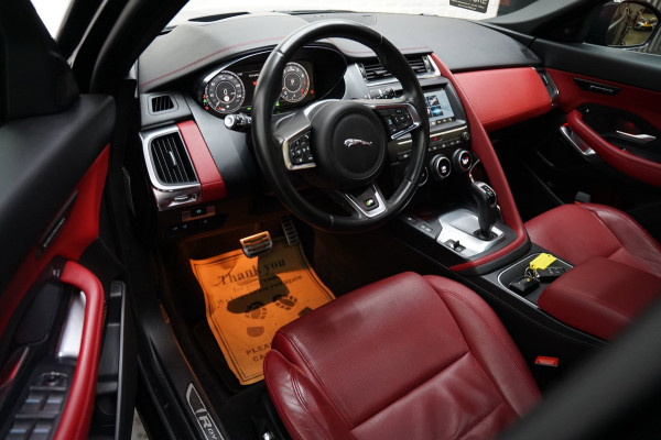 Jaguar E-Pace 2.0 P300 AWD R-Dynamic HSE PANO SFEER TREKH