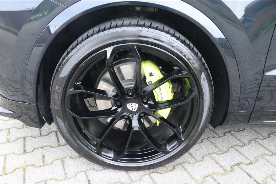 Porsche Cayenne Coupé 3.0 E-Hybrid | Sport Chrono | ACC | Bose | Sterrenhemel!