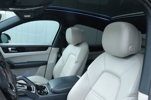 Porsche Cayenne Coupé 3.0 E-Hybrid | Sport Chrono | ACC | Bose | Sterrenhemel!