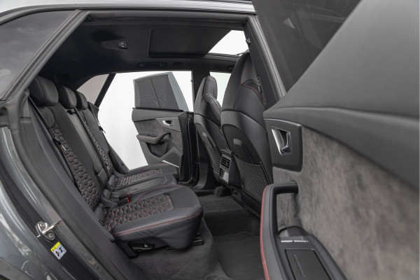 Audi RSQ8 4.0 TFSI 600pk Quattro Keramisch Dynamic+ Standkachel HuD B&O Trekhaak