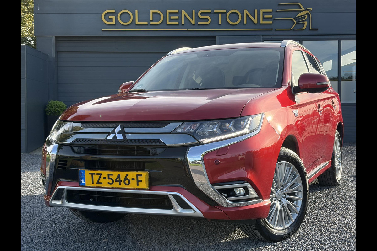 Mitsubishi Outlander 2.4 PHEV Intense ✓1e Eigenaar✓Trakhaak✓Carplay✓Camera✓Alcantara-Leder✓Stoelverw-Stoelverkoeling✓Clima✓Cruise✓Pdc V+A✓Keyless✓Net beurt gehad✓18" Lmv✓N.A.P✓Apk tot 10-2027