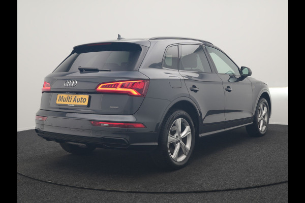 Audi Q5 50 TFSI e Quattro 2x S Line PHEV 300pk | Trekhaak Af Fabriek | Virtual Cockpit | Camera | Sportstoelen Verwarmd | Keyless | Blis | Apple Carplay | Navigatie | DAB | Cruise Control | Plug In Hybrid |