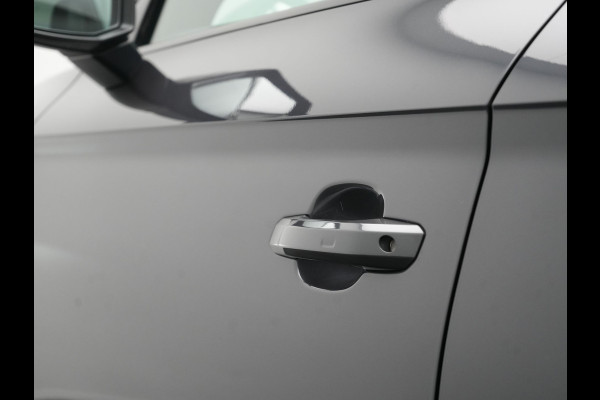 Audi Q5 50 TFSI e Quattro 2x S Line PHEV 300pk | Trekhaak Af Fabriek | Virtual Cockpit | Camera | Sportstoelen Verwarmd | Keyless | Blis | Apple Carplay | Navigatie | DAB | Cruise Control | Plug In Hybrid |