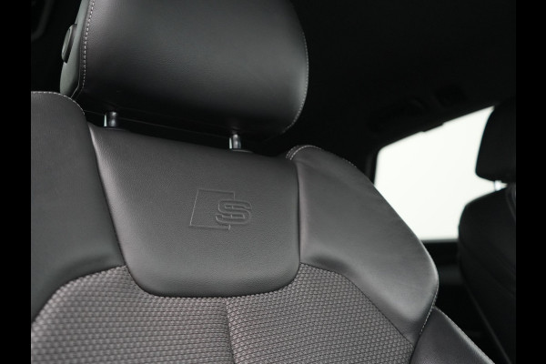 Audi Q5 50 TFSI e Quattro 2x S Line PHEV 300pk | Trekhaak Af Fabriek | Virtual Cockpit | Camera | Sportstoelen Verwarmd | Keyless | Blis | Apple Carplay | Navigatie | DAB | Cruise Control | Plug In Hybrid |
