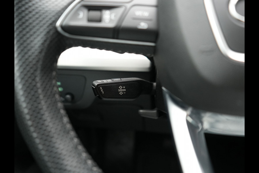 Audi Q5 50 TFSI e Quattro 2x S Line PHEV 300pk | Trekhaak Af Fabriek | Virtual Cockpit | Camera | Sportstoelen Verwarmd | Keyless | Blis | Apple Carplay | Navigatie | DAB | Cruise Control | Plug In Hybrid |