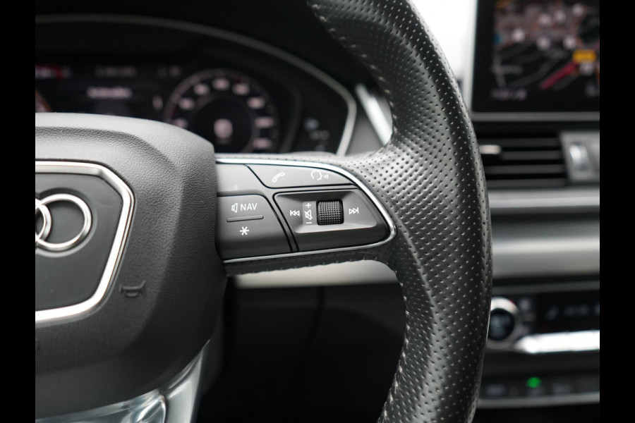 Audi Q5 50 TFSI e Quattro 2x S Line PHEV 300pk | Trekhaak Af Fabriek | Virtual Cockpit | Camera | Sportstoelen Verwarmd | Keyless | Blis | Apple Carplay | Navigatie | DAB | Cruise Control | Plug In Hybrid |
