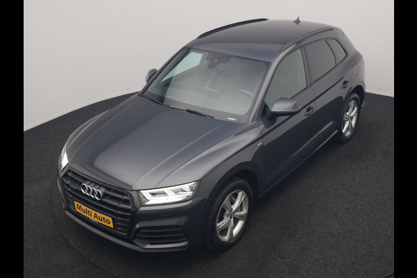 Audi Q5 50 TFSI e Quattro 2x S Line PHEV 300pk | Trekhaak Af Fabriek | Virtual Cockpit | Camera | Sportstoelen Verwarmd | Keyless | Blis | Apple Carplay | Navigatie | DAB | Cruise Control | Plug In Hybrid |
