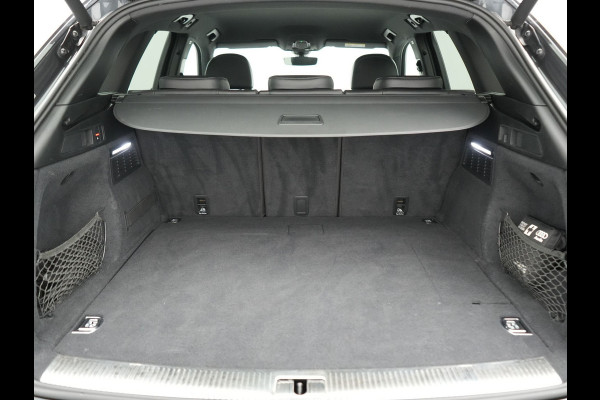 Audi Q5 50 TFSI e Quattro 2x S Line PHEV 300pk | Trekhaak Af Fabriek | Virtual Cockpit | Camera | Sportstoelen Verwarmd | Keyless | Blis | Apple Carplay | Navigatie | DAB | Cruise Control | Plug In Hybrid |