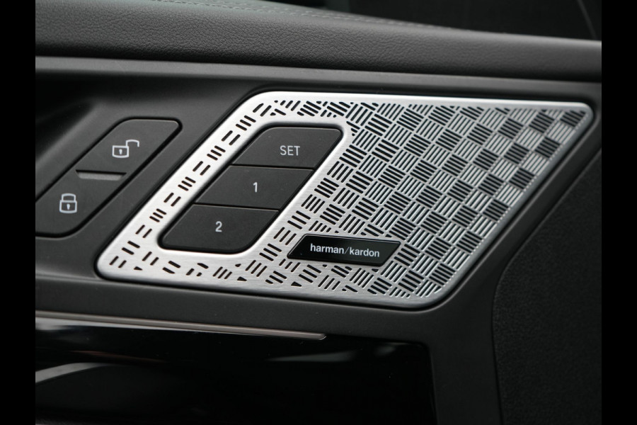 BMW iX1 xDrive30 67 kWh 313pk Dealer O.H. | Adaptive Cruise | Head Up | 360 Camera | Harman / Kardon | Lederen Comfortstoelen Massage & Memory | Keyless | Blis | Sfeerverlichting | Stoelverwarming | Apple Carplay | Navigatie | DAB |